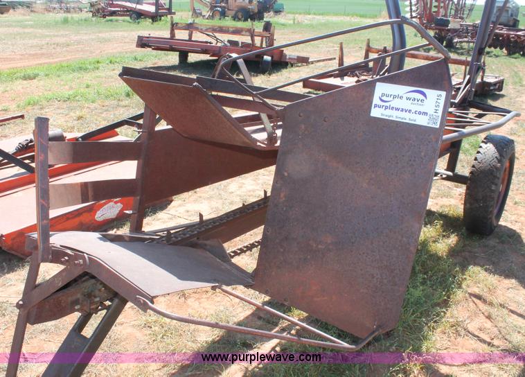 image for item H5715 Bush Hog pop-up square bale loader