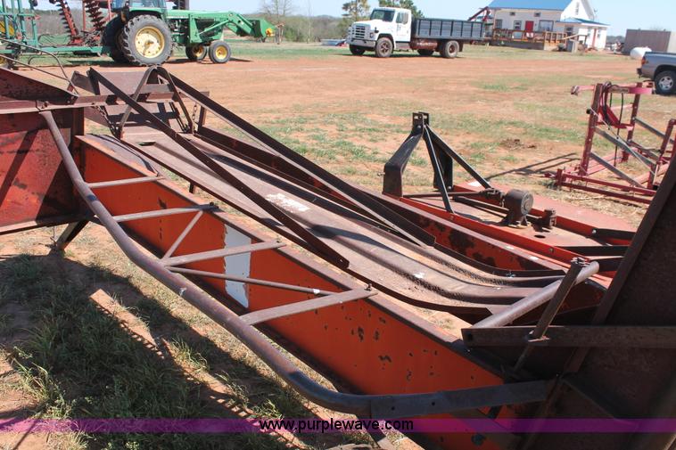 image for item H5715 Bush Hog pop-up square bale loader