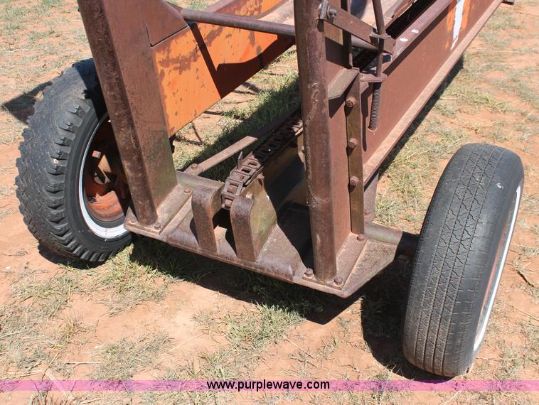 image for item H5715 Bush Hog pop-up square bale loader