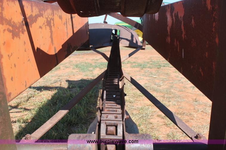 image for item H5715 Bush Hog pop-up square bale loader