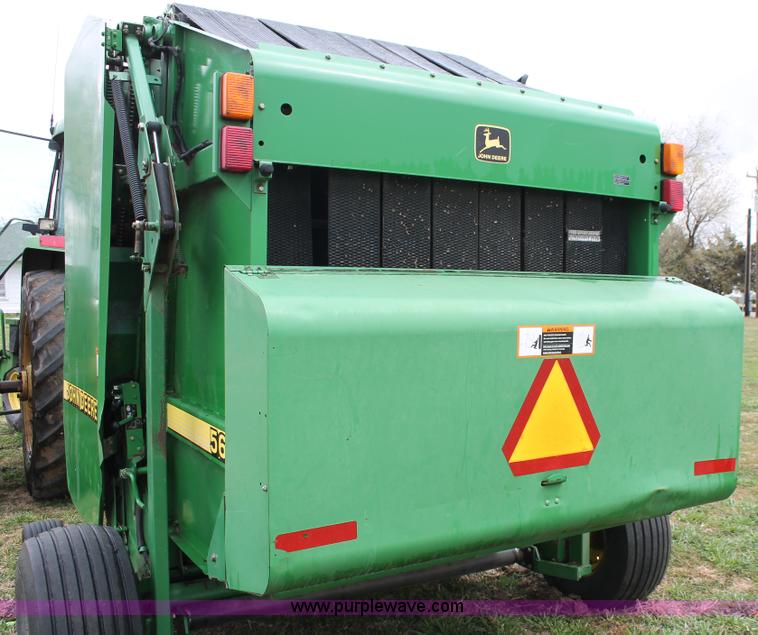 image for item H5723 2000 John Deere 566 round baler