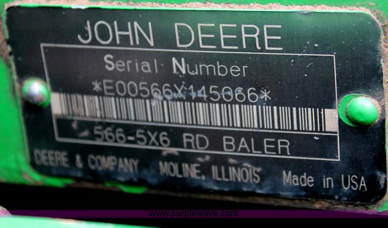 image for item H5723 2000 John Deere 566 round baler