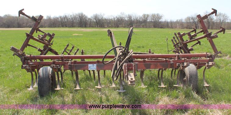 image for item H6036 International 45 Vibrashank cultivator