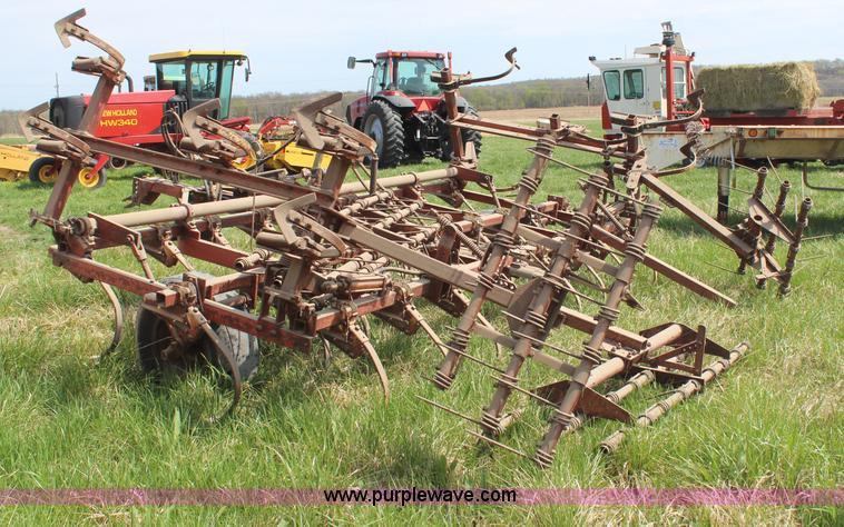 image for item H6036 International 45 Vibrashank cultivator