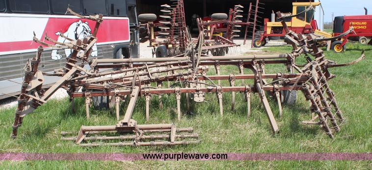 image for item H6036 International 45 Vibrashank cultivator
