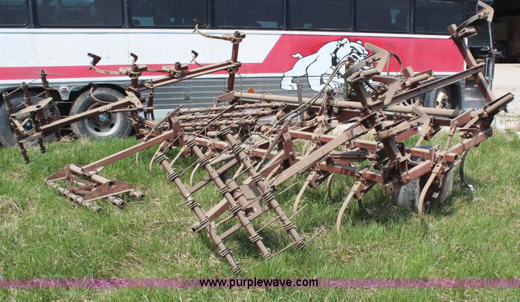 image for item H6036 International 45 Vibrashank cultivator