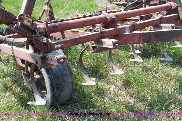 image for item H6036 International 45 Vibrashank cultivator