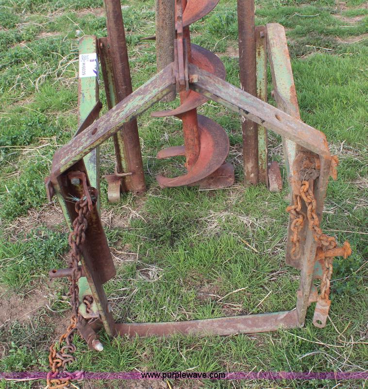 Continental post hole digger in Leavenworth, KS Item H6039 sold