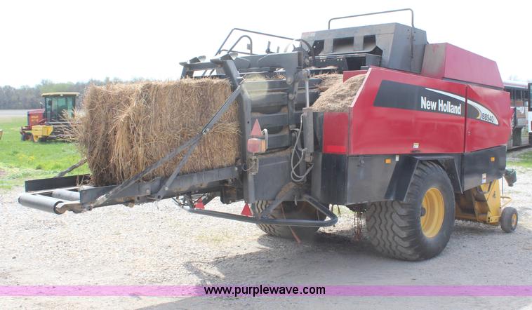 image for item H6089 2007 New Holland BB940A large square baler