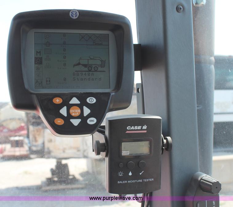 image for item H6089 2007 New Holland BB940A large square baler