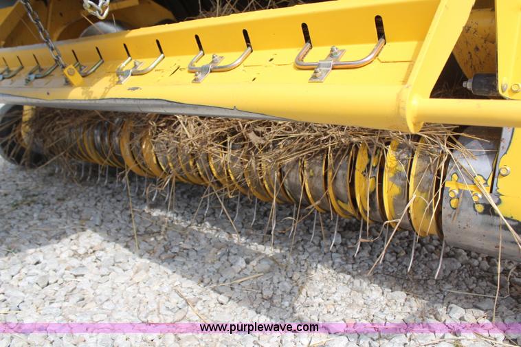 image for item H6089 2007 New Holland BB940A large square baler
