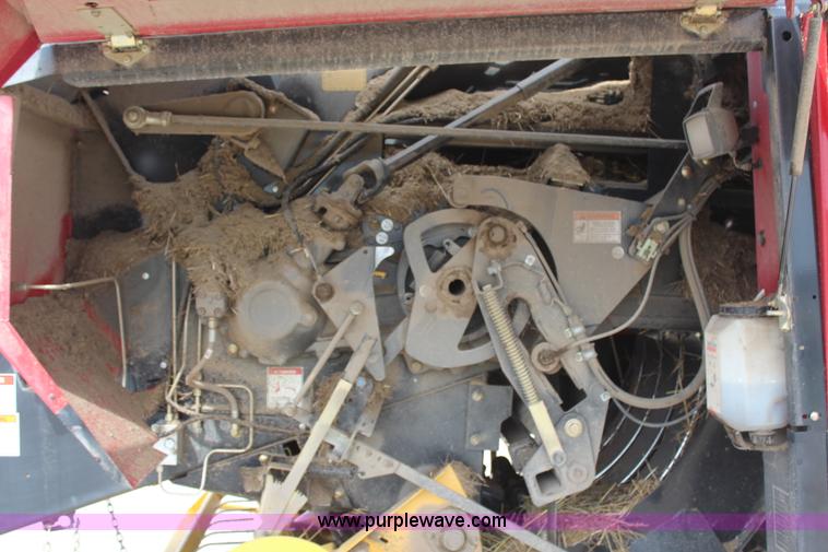 image for item H6089 2007 New Holland BB940A large square baler