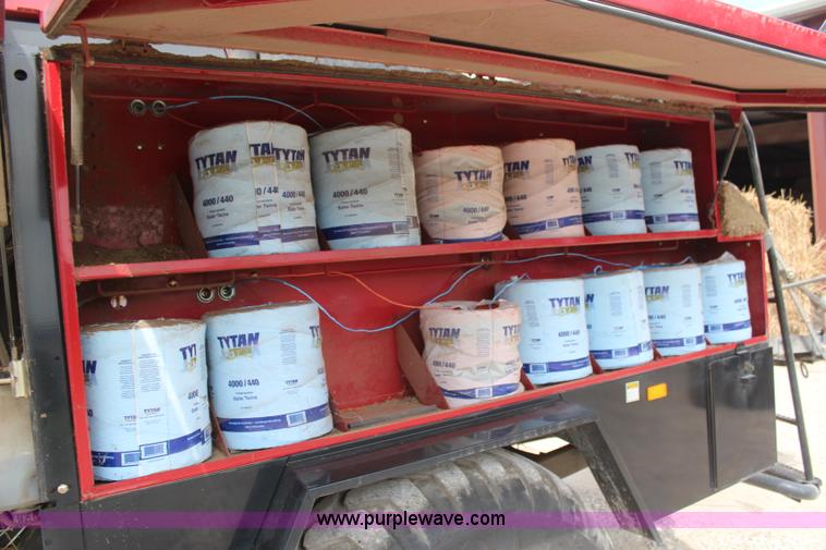 image for item H6089 2007 New Holland BB940A large square baler