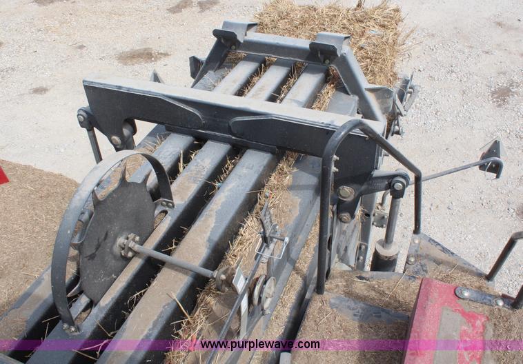 image for item H6089 2007 New Holland BB940A large square baler