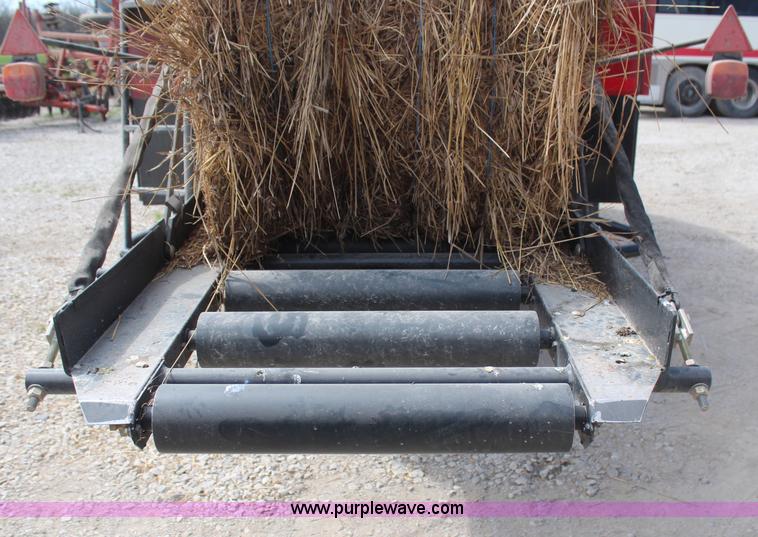 image for item H6089 2007 New Holland BB940A large square baler