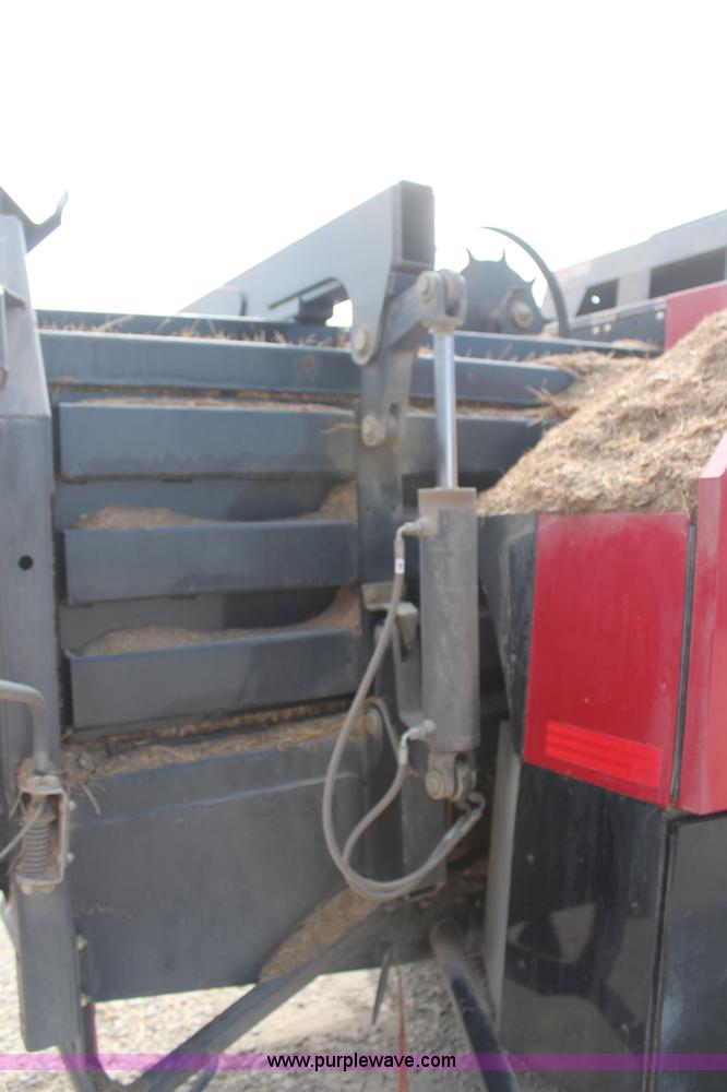 image for item H6089 2007 New Holland BB940A large square baler