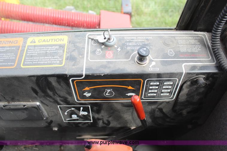 image for item H6090 2001 New Holland HW340 swather