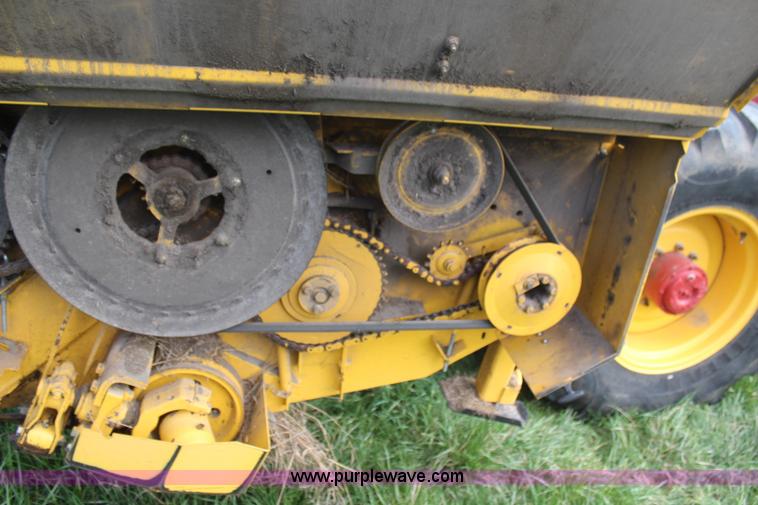 image for item H6090 2001 New Holland HW340 swather