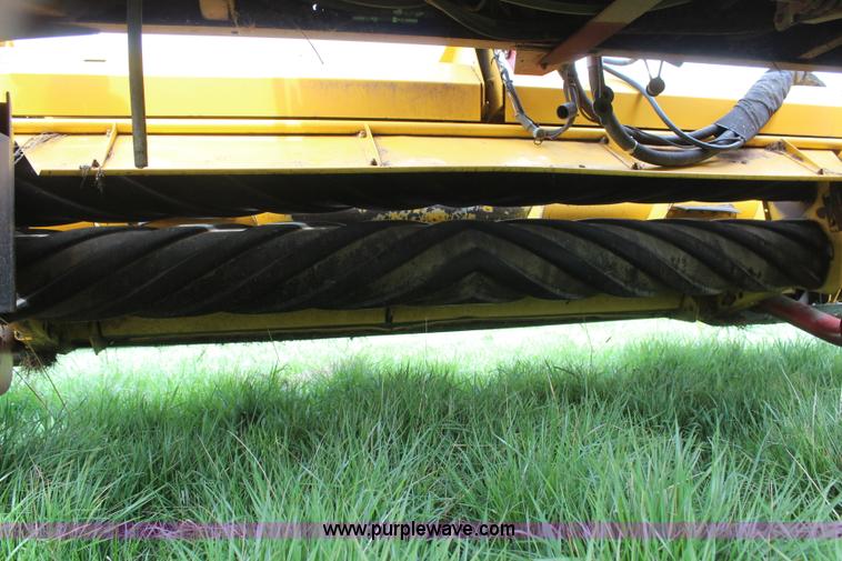 image for item H6090 2001 New Holland HW340 swather