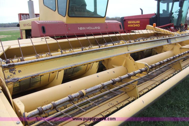 image for item H6091 1990 New Holland 1118 swather
