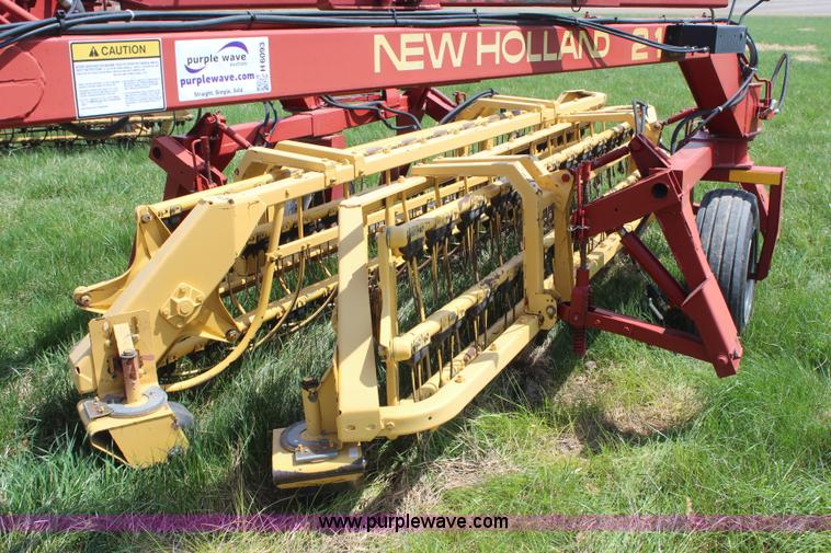 image for item H6093 New Holland 216 twin rake