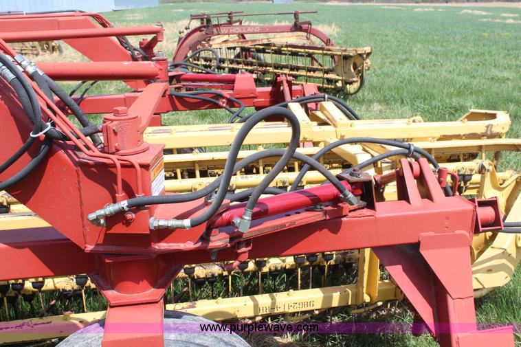 image for item H6093 New Holland 216 twin rake