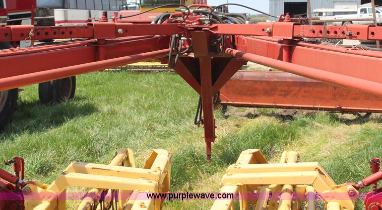 image for item H6093 New Holland 216 twin rake