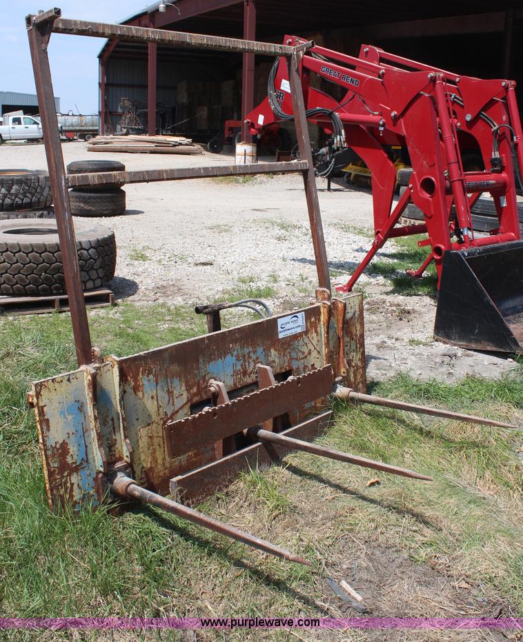 image for item H6097 Bale spike loader attachment