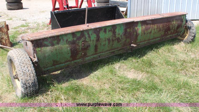 image for item H6098 John Deere LF seeder