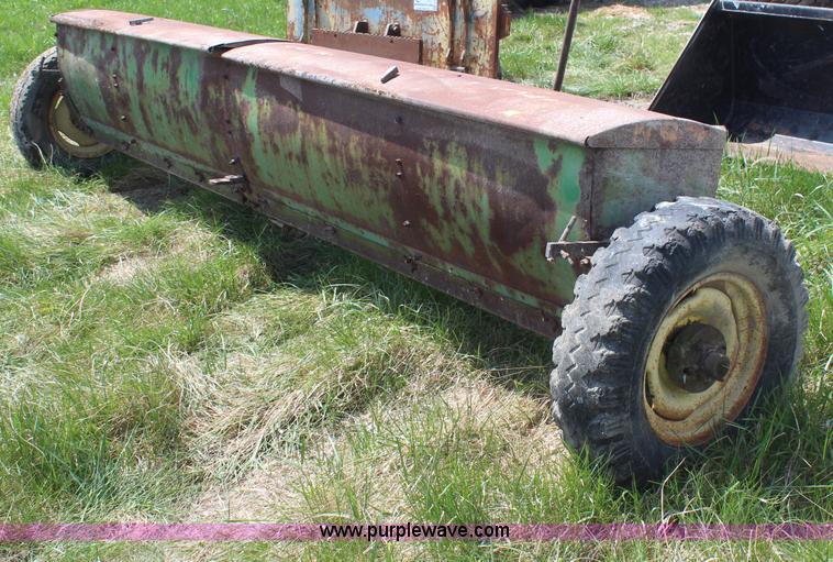 image for item H6098 John Deere LF seeder