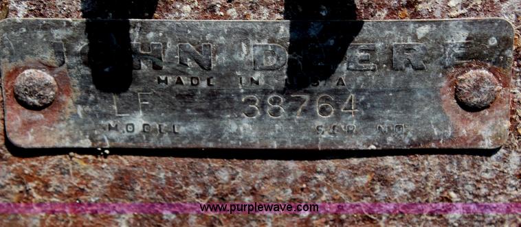 image for item H6098 John Deere LF seeder