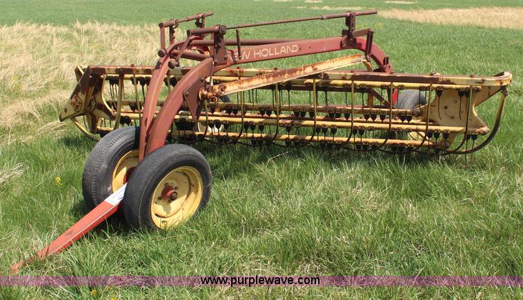 image for item H6099 New Holland 259 side delivery rake