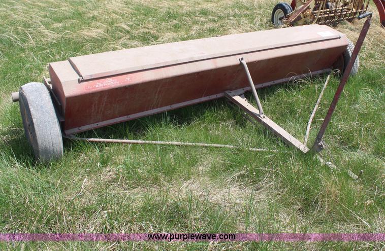 image for item H6101 International seeder