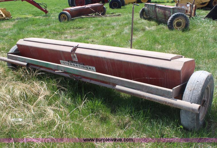 image for item H6101 International seeder