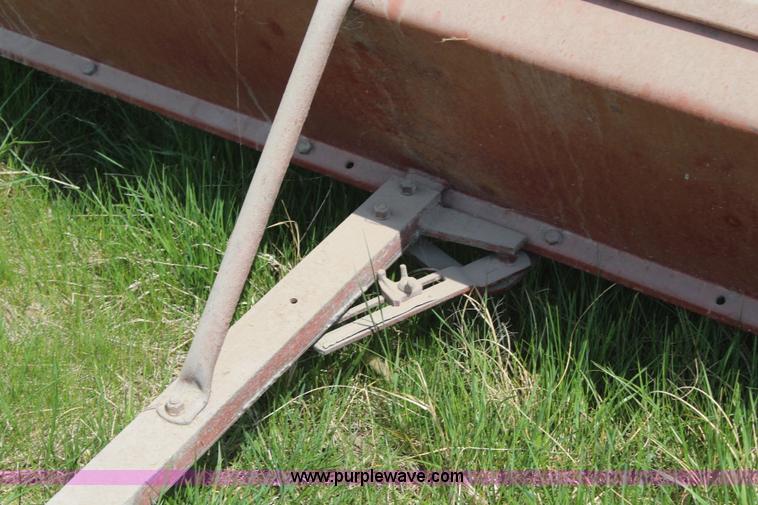 image for item H6101 International seeder