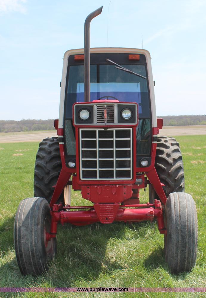 image for item H6102 1978 International Hydro 186 tractor