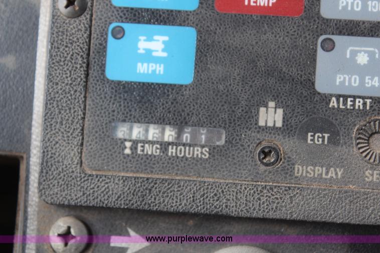 image for item H6102 1978 International Hydro 186 tractor