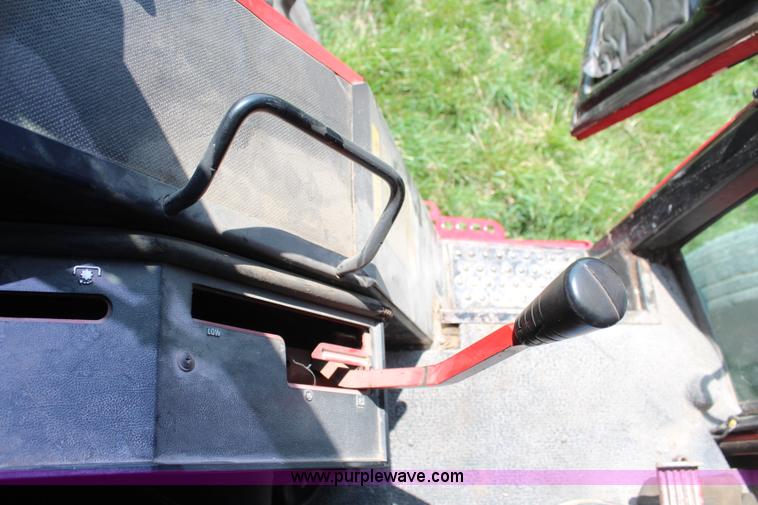 image for item H6102 1978 International Hydro 186 tractor