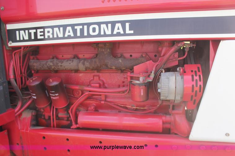 image for item H6102 1978 International Hydro 186 tractor