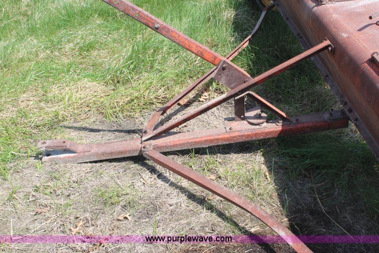 image for item H6104 Ezee Flow 120D seeder