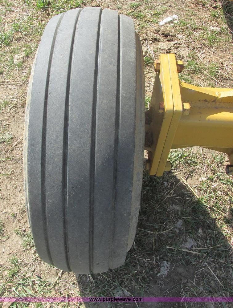 image for item I2746 Vermeer BP7000 Hay Buster bale processor