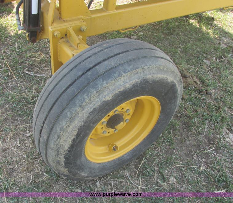 image for item I2746 Vermeer BP7000 Hay Buster bale processor