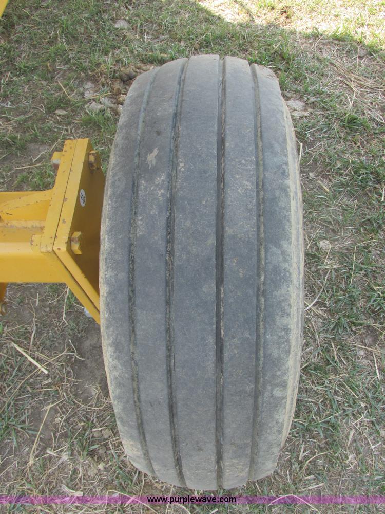 image for item I2746 Vermeer BP7000 Hay Buster bale processor