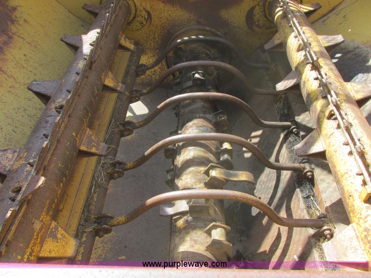 image for item I2746 Vermeer BP7000 Hay Buster bale processor