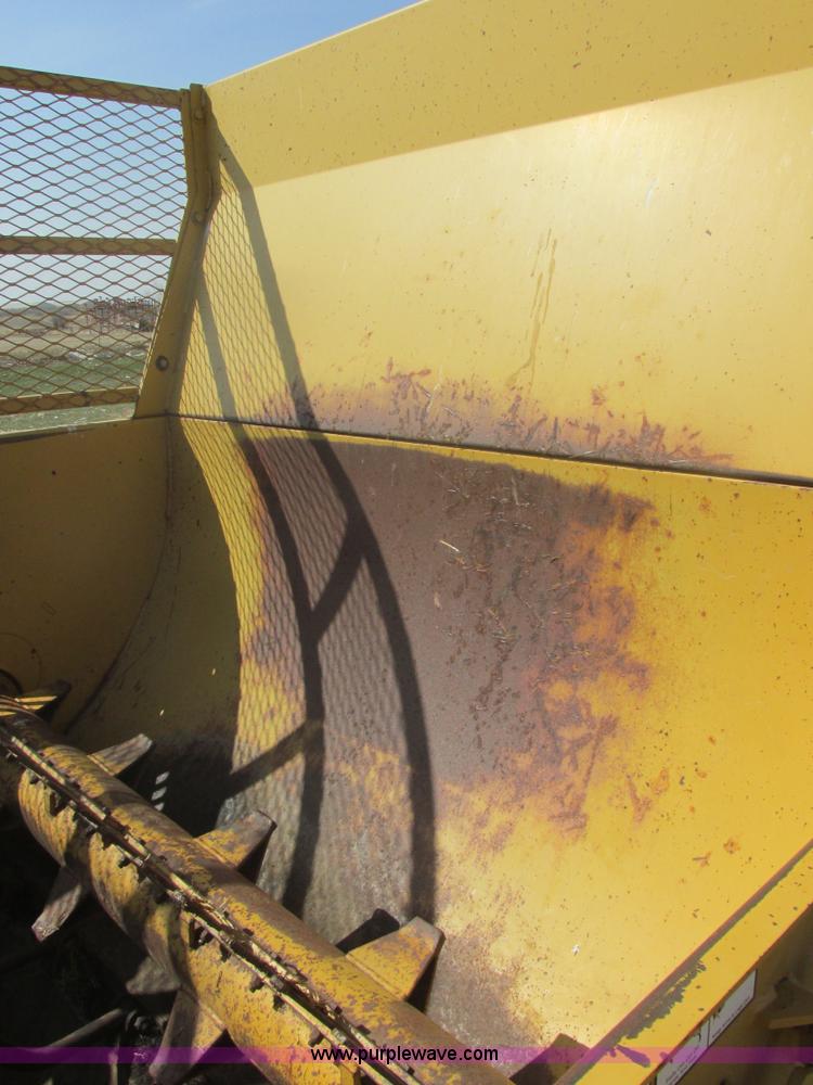 image for item I2746 Vermeer BP7000 Hay Buster bale processor