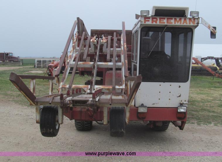 image for item I7101 Freeman 5000 bale wagon