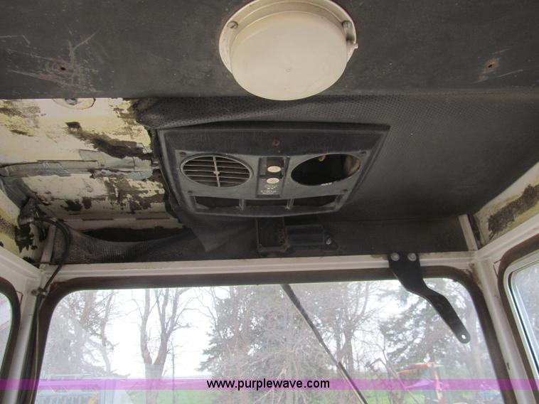 image for item I7101 Freeman 5000 bale wagon