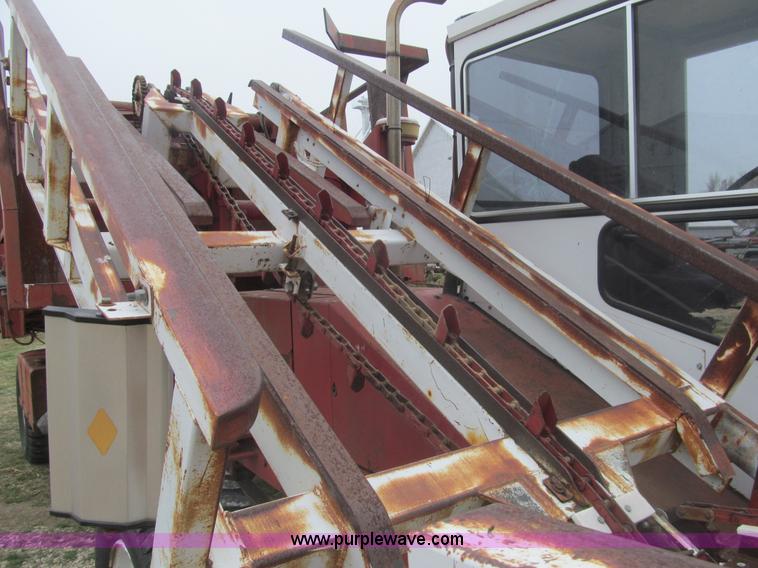 image for item I7101 Freeman 5000 bale wagon