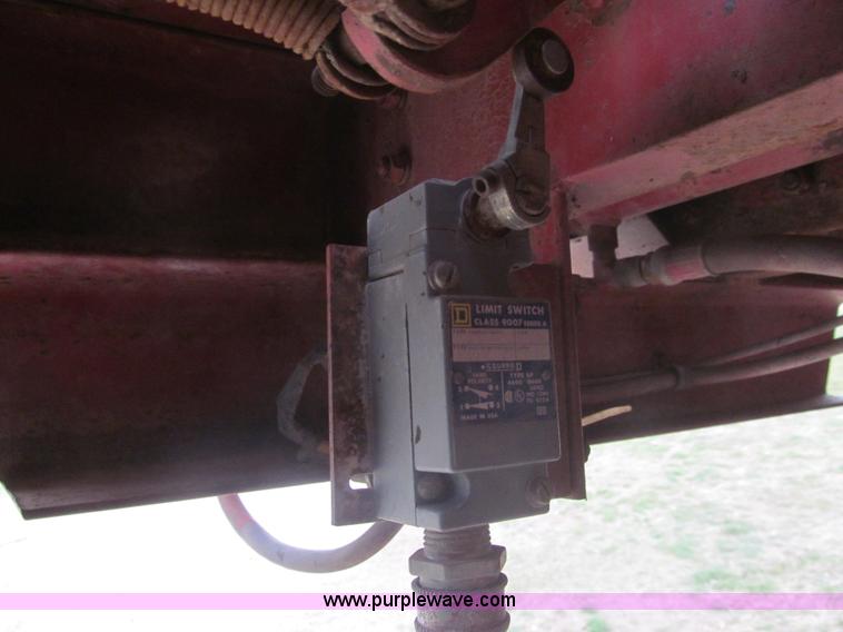 image for item I7101 Freeman 5000 bale wagon