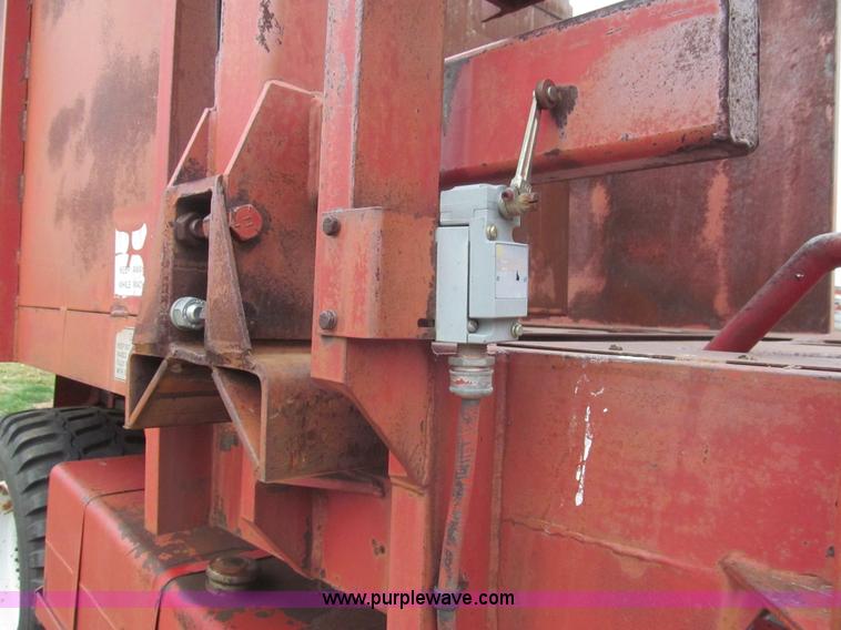 image for item I7101 Freeman 5000 bale wagon